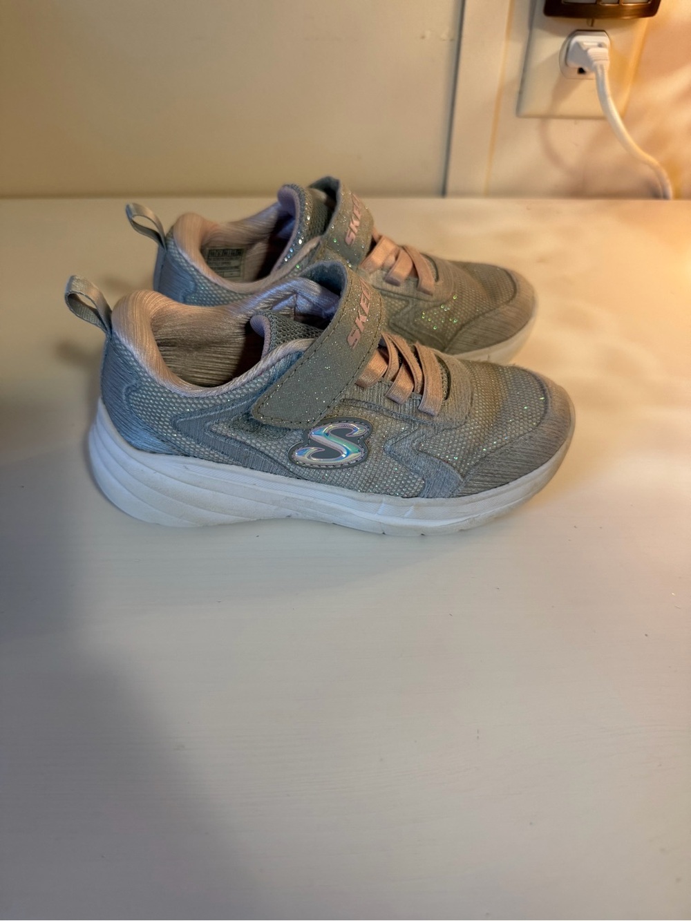 Toddler shoes size 10